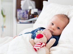 6 Langkah Sederhana Mengatasi Napas Bayi Berbunyi Grok-grok