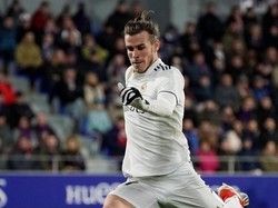 Pada laga yang dihelat di Estadio El Alcoraz, Minggu (9/12/2018) malam WIB, Madrid tak tampil istimewa. Di sisi lain, Huesca mampu memberikan perlawanan sengit yang membuat El Real tak bisa bermain lepas. REUTERS/Vincent West.