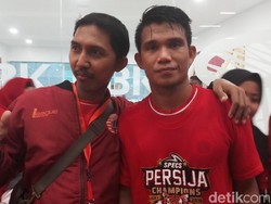 Persija Juara, Sandi Darma Penuhi Nazar Botak dan Undang Anak Yatim