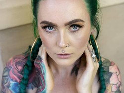 Kisah Dokter Seksi yang Diusir dari Restoran karena Tubuh Penuh Tato