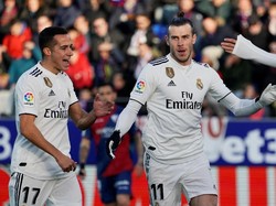 Kemenangan ini membuat Madrid kembali masuk ke empat besar klasemen La Liga dengan koleksi 26 poin. Mereka hanya berjarak lima angka dari Barcelona yang ada di posisi teratas. REUTERS/Vincent West.
