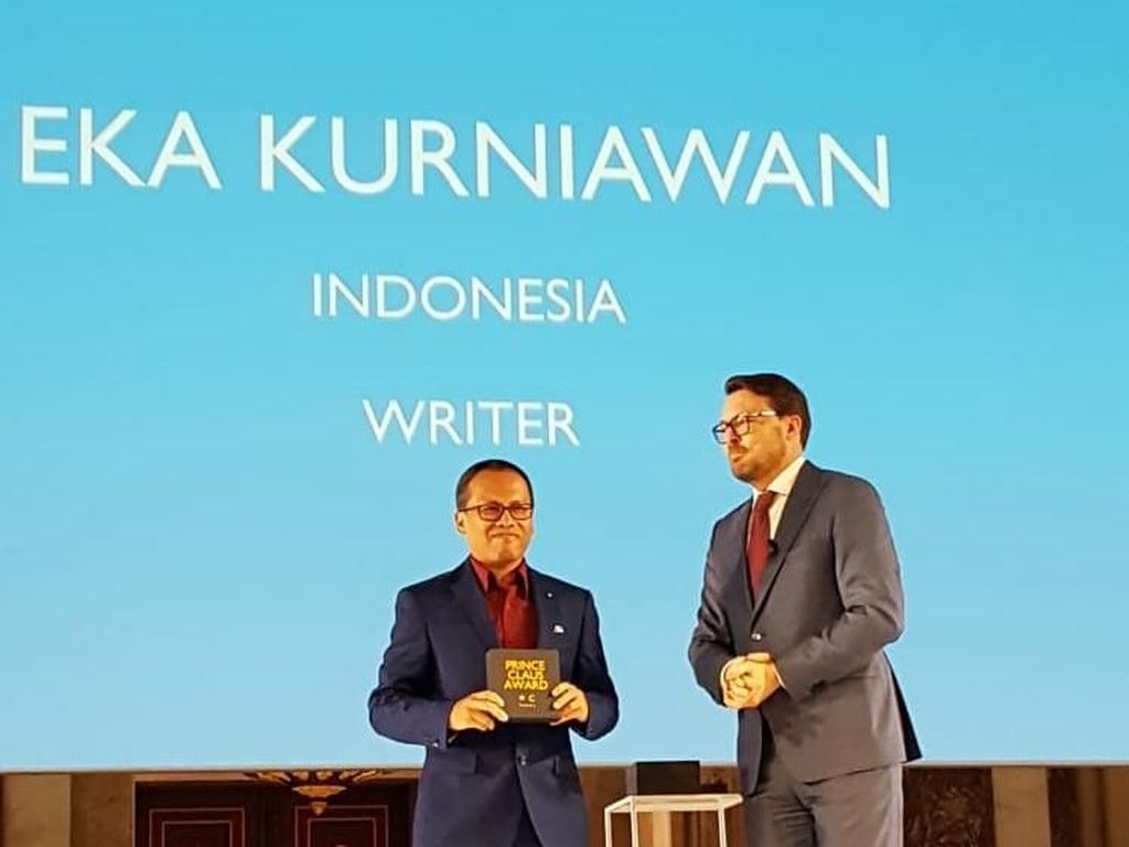 Eka Kurniawan Tak Ingin Disebut Penerus Pramoedya Ananta Toer Eka Kurniawan Tak Ingin Disebut Penerus Pramoedya Ananta Toer