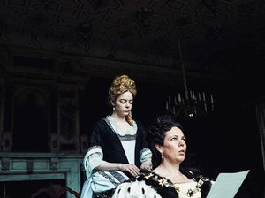 Girl Power dan Emma Stone di The Favourite Pukau Festival Film Macau Girl Power dan Emma Stone di The Favourite Pukau Festival Film Macau
