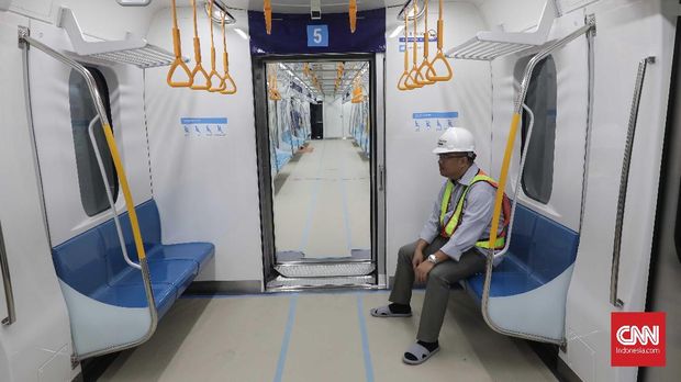 Menjajal MRT 'Kereta Perang' Lebak Bulus-Bundaran HI