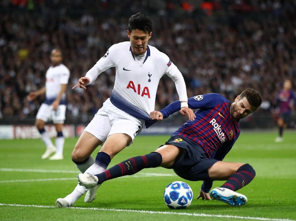 Sudah lolos sebagai juara grup, Barcelona tetap mengincar kemenangan atas Tottenham Hotspur. (Foto: Julian Finney/Getty Images)