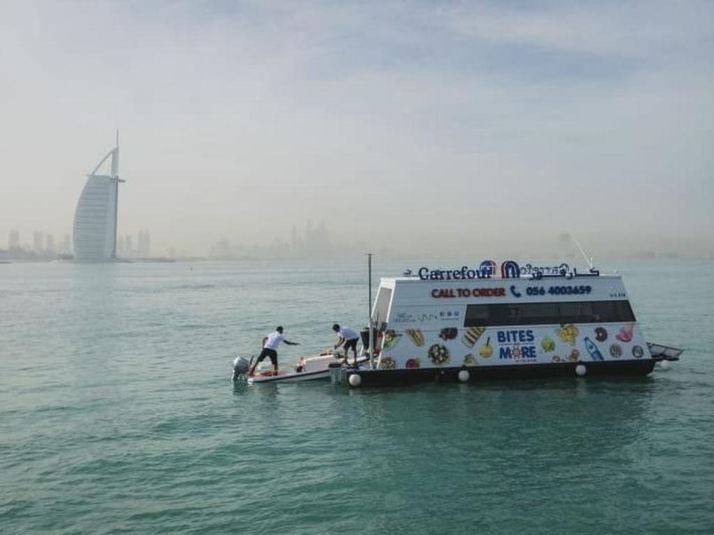 Dubai Luncurkan Supermarket Apung Pertama di Dunia Dubai Luncurkan Supermarket Apung Pertama di Dunia