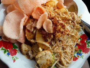 Enaknya Pagi Ini Sarapan Ketoprak yang Murah dan Sedap