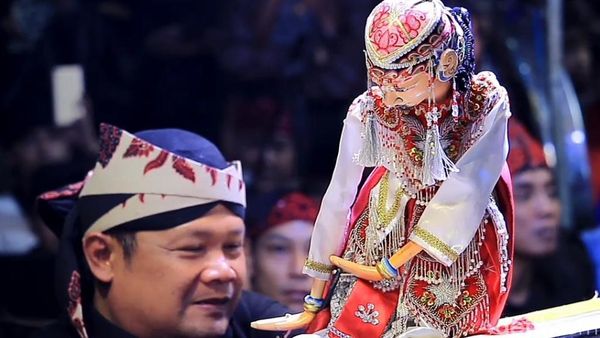 Foto: Kesenian Wayang Golek yang Terus Dilestarikan