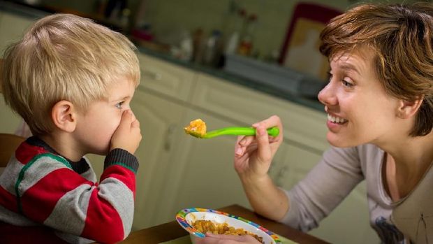Cara Mudah Mencegah dan Mengatasi Anak Picky Eater