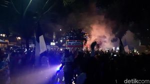Juara Liga 1, Persib U-16 dan U-19 Diarak Keliling Bandung