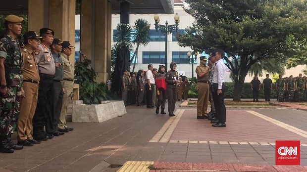 Anies Gelar Operasi Ketertiban Umum Jelang Natal & Tahun Baru