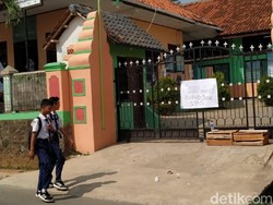 SMPN di Serang Disegel Warga yang Ngaku Ahli Waris