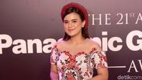 Tampil dengan Floral Dress, Audi Marissa Happy Banget!