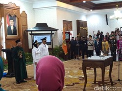 Lantik Wali Kota Mojokerto, Pakdhe Karwo Wanti-wanti agar Tak Korupsi