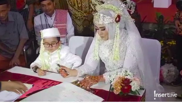 Pernikahan Daus Mini dan Selvia Hana Wijaya