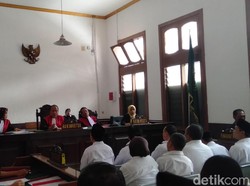 Sekda Tasikmalaya Ngaku Sunat Dana Hibah untuk Acara Agama