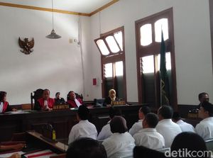 Kasus Sunat Dana Hibah, Sekda Tasik Terancam 20 Tahun Bui Kasus Sunat Dana Hibah, Sekda Tasik Terancam 20 Tahun Bui