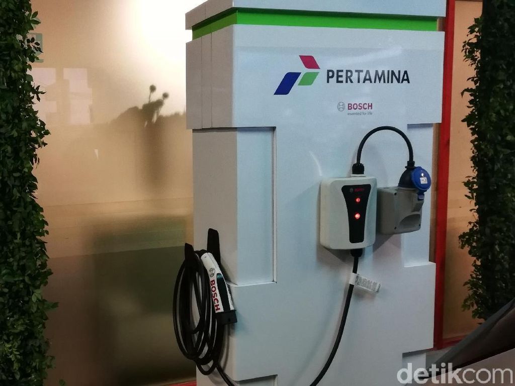 Beda Charging Station Mobil Listrik Pertamina dan PLN Beda Charging Station Mobil Listrik Pertamina dan PLN