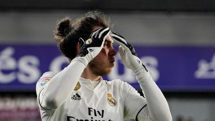 Gareth Bale dicemooh fans Real Madrid karena menolak berinteraksi. (Foto: REUTERS/Vincent West)