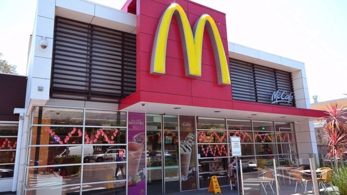 Pekerja Restoran Cepat Saji Australia Sering Dilecehkan Dan Diancam
