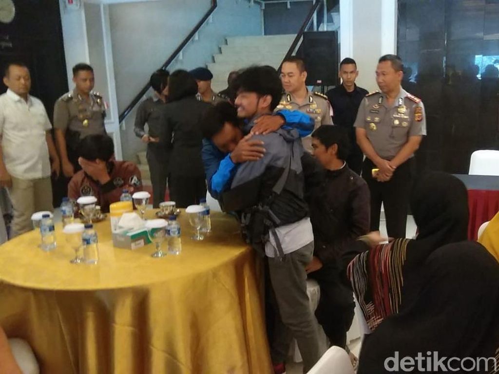 Tragedi Pembantaian KKB Papua, Irawan Jalani Trauma Healing Tragedi Pembantaian KKB Papua, Irawan Jalani Trauma Healing