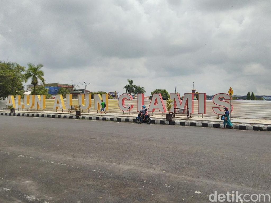 Alun-alun Ditutup, Perayaan Tahun Baru di Ciamis Dipindah Alun-alun Ditutup, Perayaan Tahun Baru di Ciamis Dipindah
