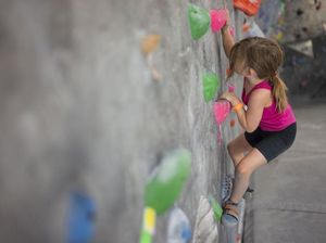 Panjat Tebing untuk Anak Kecil, Aman Nggak Ya? Panjat Tebing untuk Anak Kecil, Aman Nggak Ya?