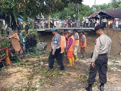 Perbaikan Jembatan Padang-Bukittinggi yang Ambruk Ditargetkan 5 Hari