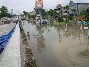 Diguyur Hujan Lebat, Pekanbaru Dikepung Banjir