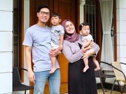 Tradisi Sungkeman Pertama di Keluarga Nycta Gina