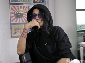 Sebagai Penulis Lagu, Dewiq Akui Dunia Musik Kini Lebih Transparan