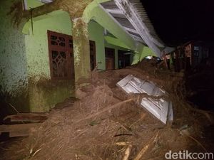 Banjir Bandang Terjang Probolinggo, 1 Warga Tewas dan 1 Hilang