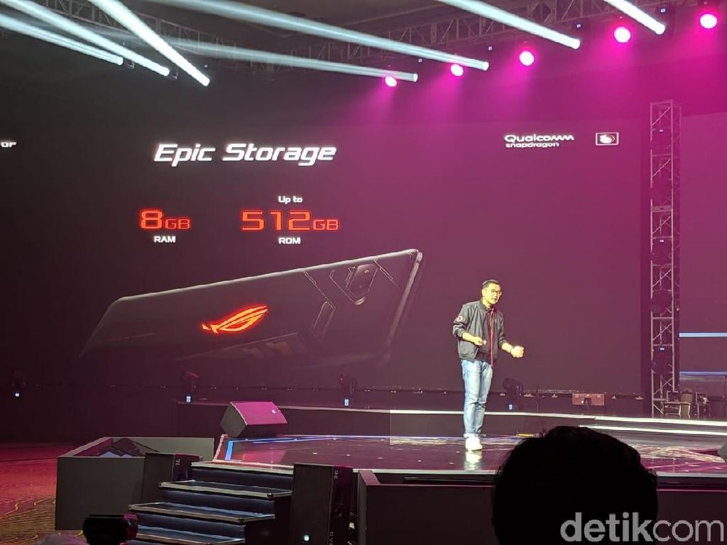 Harga dan Spek Asus ROG Phone, Si Gahar yang Baru Tiba di Indonesia Harga dan Spek Asus ROG Phone, Si Gahar yang Baru Tiba di Indonesia