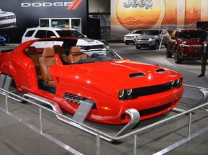 Mobil Dodge Pengganti Kereta Salju Santa Claus Mobil Dodge Pengganti Kereta Salju Santa Claus