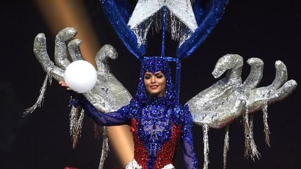 10 Kostum Nasional Terheboh Miss Universe 2018, Ada yang Bawa Candi 50 Kg