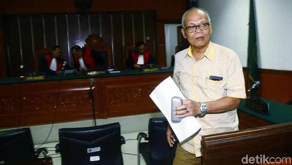 Ekspresi Caleg Gerindra Saat Divonis Hukuman Percobaan
