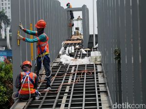 Jokowi Genjot Investasi Asing Tapi Serapan Tenaga Kerja Melempem