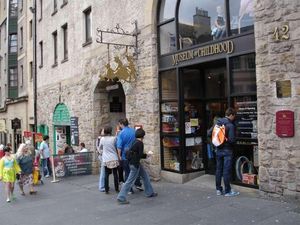 Museum Masa Kecil di Skotlandia, Unik Banget!