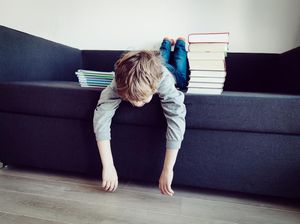 Anak Bunda Sering Marah dan Lemas? Waspadai Gejala Cacingan