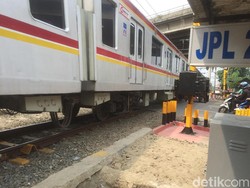 Palang Pintu KA yang Disepelekan Berujung Celaka