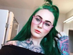 Kenalan dengan Sarah, Dokter Wanita yang Tubuhnya Penuh Tato