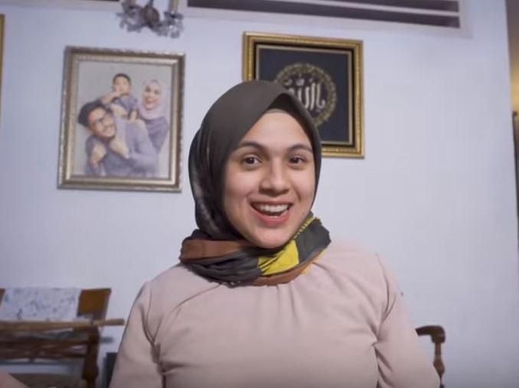 Nycta Gina Ngaku Pusing Pakai Face Shield Nycta Gina Ngaku Pusing Pakai Face Shield