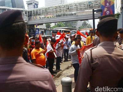 Demo, Mahasiswa Tuntut Komisioner Bawaslu Dicopot