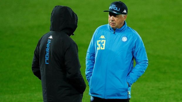 Carlo Ancelotti punya pengalaman tampil di Liga Inggris.