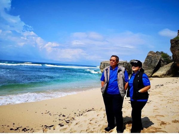 Foto: Ani Yudhoyono dan Pantai-pantai Indah di Gunungkidul
