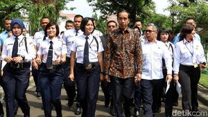 Saat Ratusan Satpam Masuk Istana dan Bertemu Jokowi