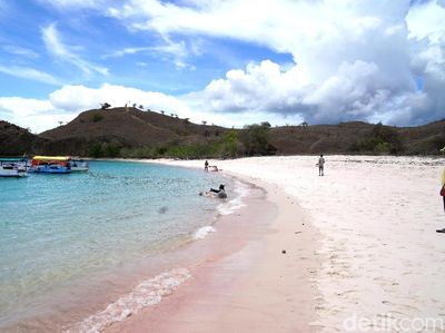 Foto: Pantai Pink Sungguhan Ada di Indonesia