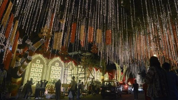 Foto: Dekorasi Meriah di Rumah Anak Orang Terkaya Se-Asia Jelang Pernikahan