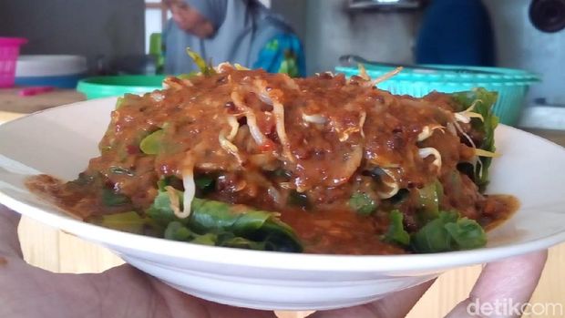 Jus Parijoto Warisan Sunan Muria dan Spaghetti Saus Daging Kerbau Ada di Kafe Ini