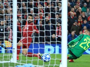 Video: Gol Salah dari Sudut Sempit yang Loloskan Liverpool Video: Gol Salah dari Sudut Sempit yang Loloskan Liverpool